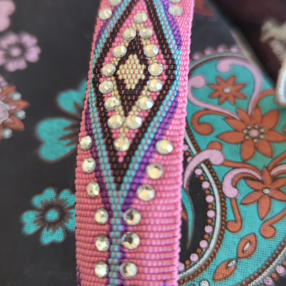 Montana West Embroidered Flip Flops in Black with Pink Accents Size 10 - Picture 7 of 8